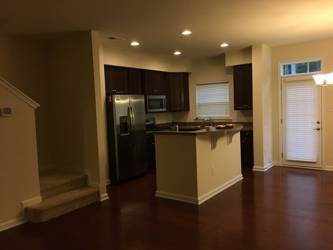 Building Photo - 8952 Ringview Dr