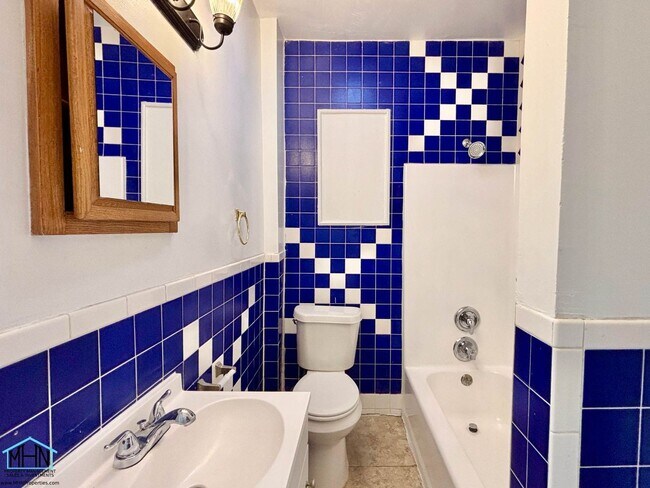 Building Photo - Cozy and Bright 3bedroom/1bath Vintage cha...
