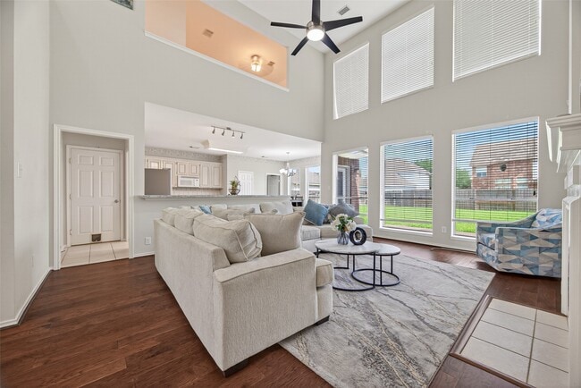 Building Photo - 5911 Indian Hills Ln