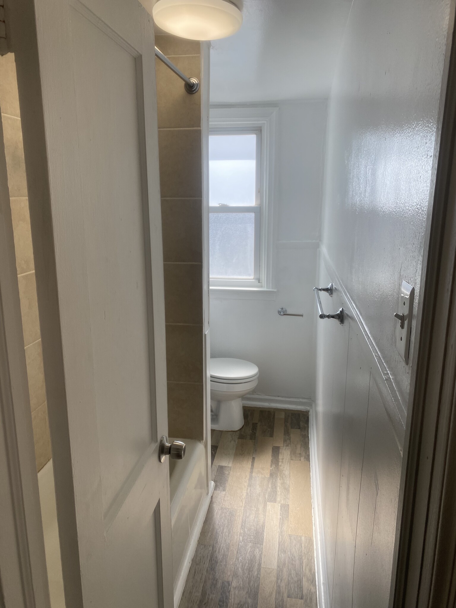 Bathroom - 3241 Edgemont St