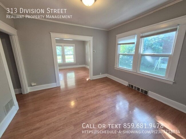 Building Photo - 313 Division St