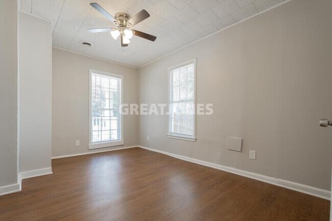 Building Photo - 108 Sulton St