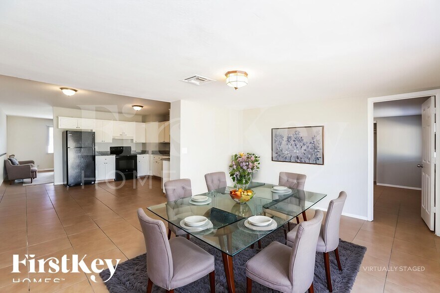 Building Photo - 5214 S 44th Pl