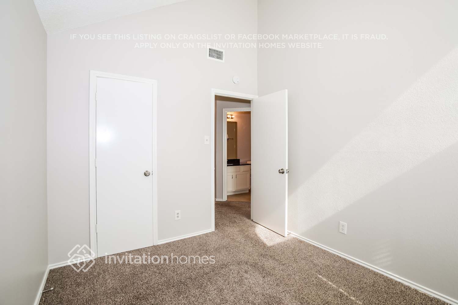 Building Photo - 948 Sylvan Creek Dr