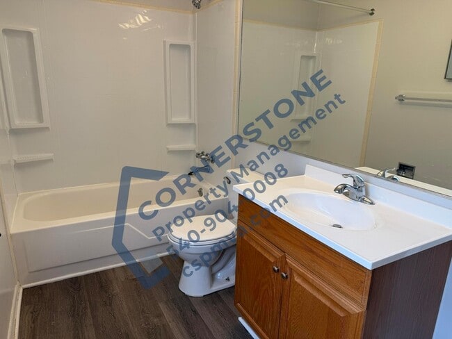 Building Photo - 6500 Carefree Ln