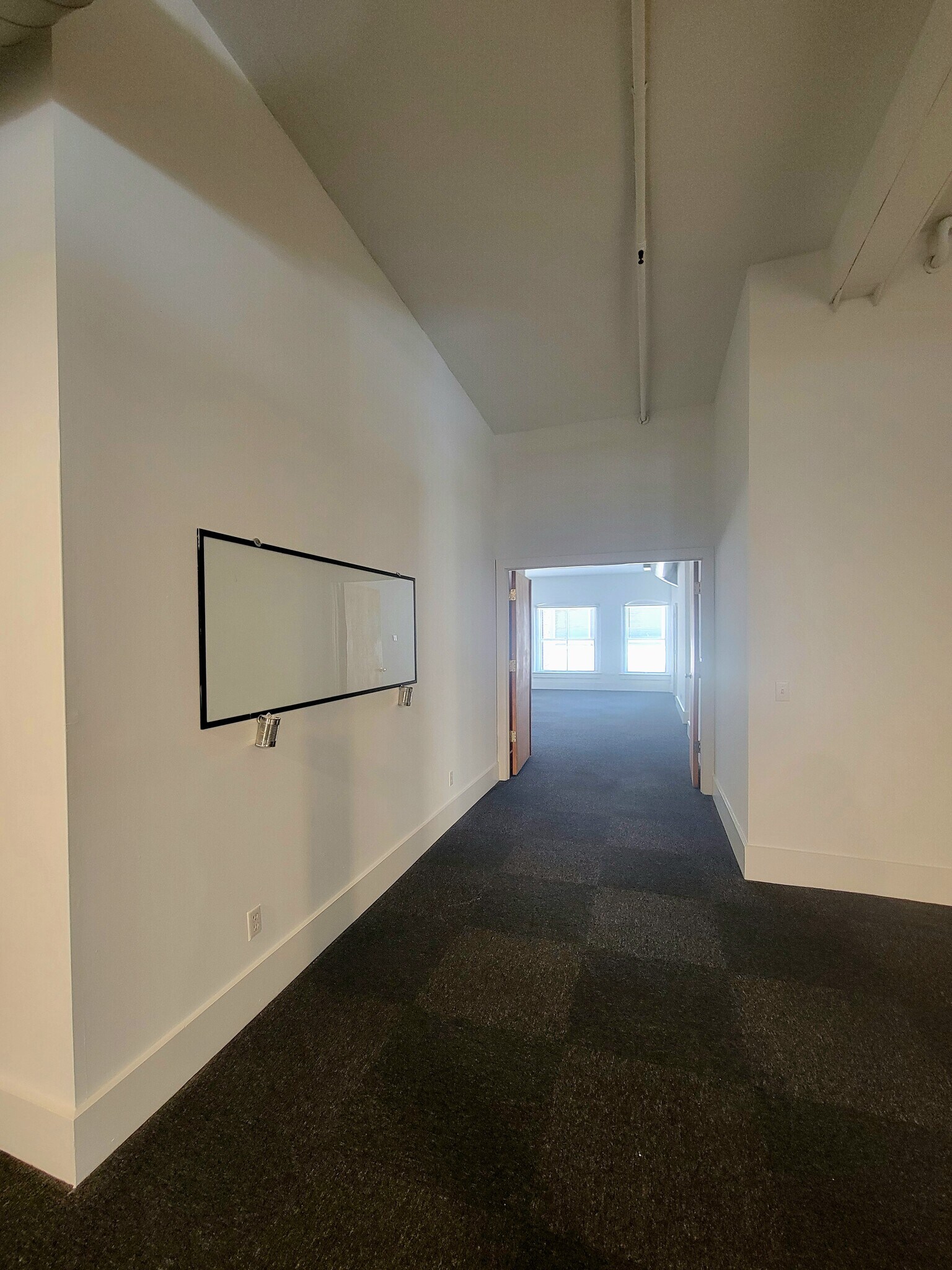 Building Photo - 122 N 3rd St