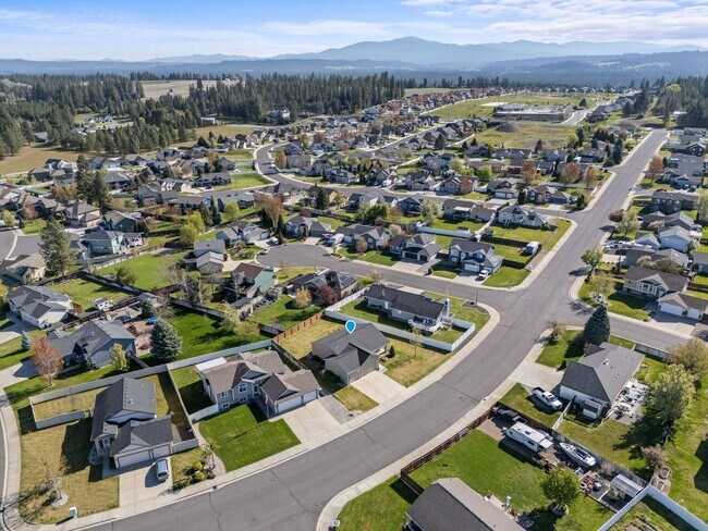 Building Photo - Colbert WA Rancher with Full basement for RENT!