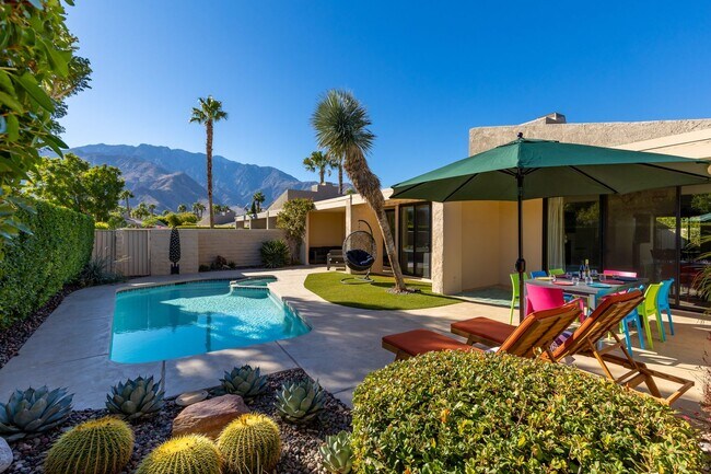 Building Photo - Stylish Palm Springs Retreat with Pool
