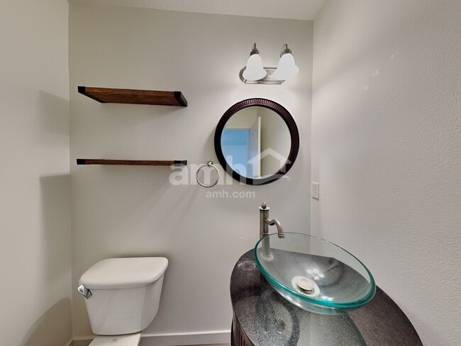 Building Photo - 2543 N Greenville Ave