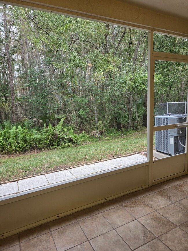 Building Photo - Beautiful 2 Bedroom, 2.5 Bath Townhome in Private Gated Community Of Hunter's Key In New Tampa