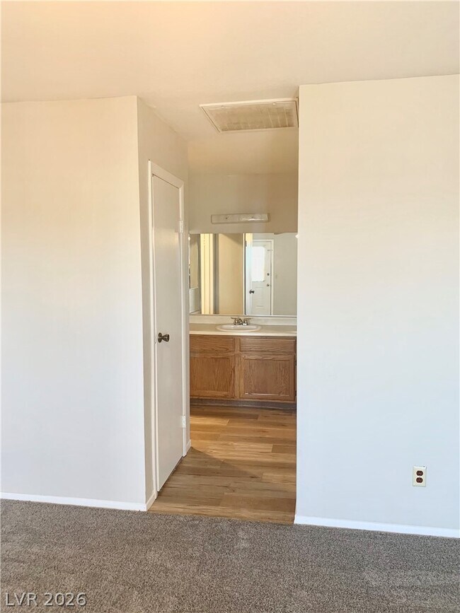 Building Photo - 3771 Shirebrook Dr