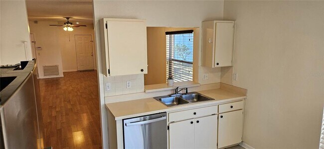 Building Photo - 1947 Tinker Dr