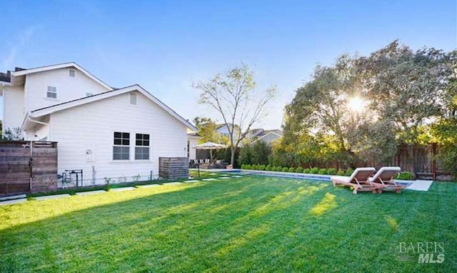 Building Photo - 230 Newcomb St