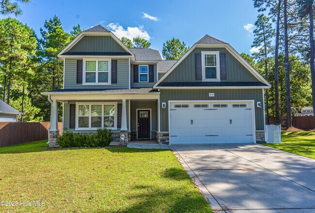 Primary Photo - 412 Palisades Dr