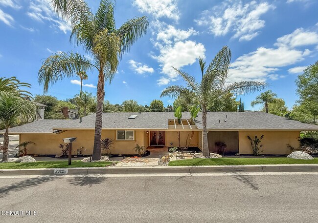Primary Photo - 23225 Cass Ave