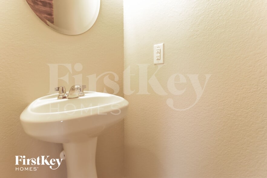 Building Photo - 3956 Polar Brook Dr