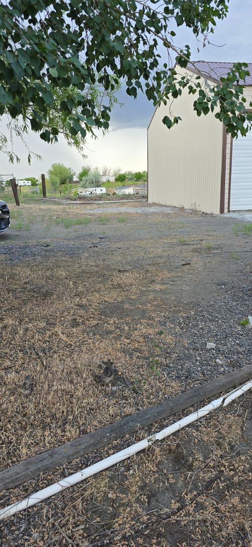 Building Photo - Irrigon Home ready to rent!!