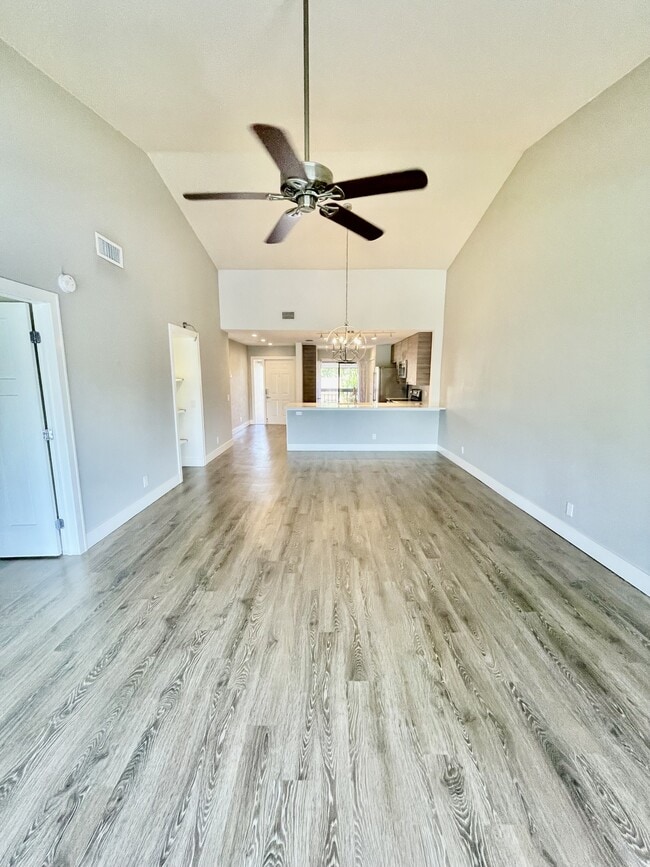Building Photo - 15493 Admiralty Cir