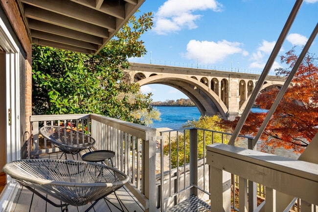 Building Photo - 3303 Water St NW