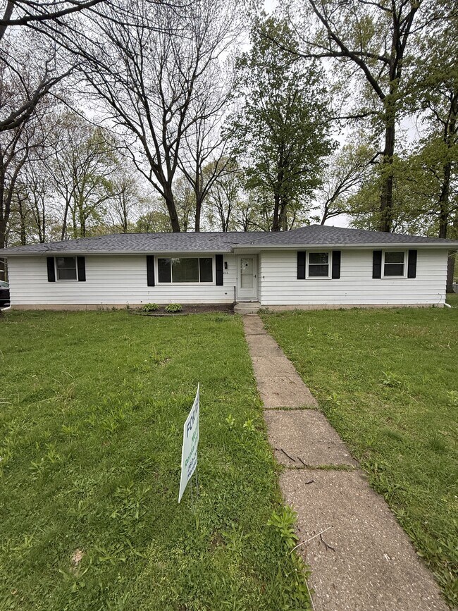 Building Photo - 2316 Lima Ln