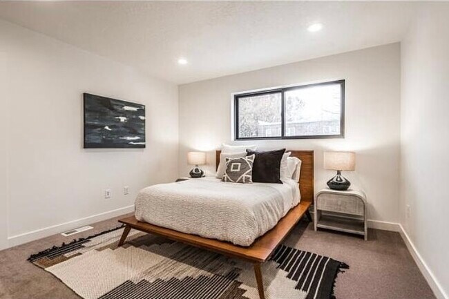 Building Photo - 327 S 700 E