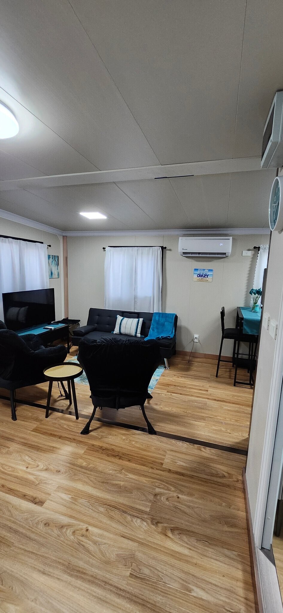 Building Photo - 2 W Nakoma