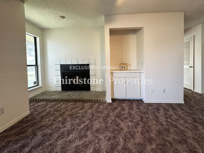 Building Photo - 10200 Belle Rive Blvd