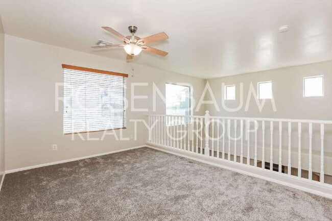 Building Photo - 298 W Dana Dr