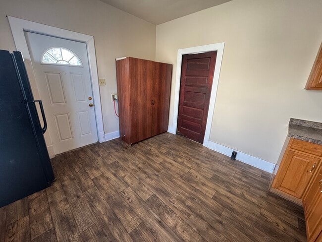 Building Photo - 17 Crawford-