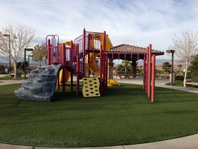 Building Photo - TUSCANY GUARD GATED COMMUNITY. LOTS OF UPGRADES AND HOA AMENITIES