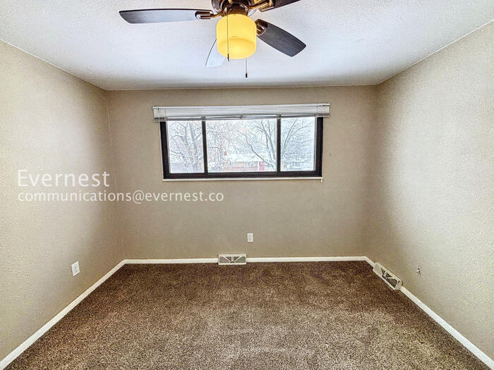 Building Photo - 13773 E 32nd Pl