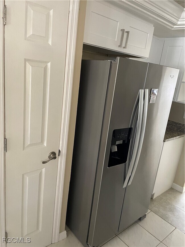 Building Photo - 408 Tudor Dr