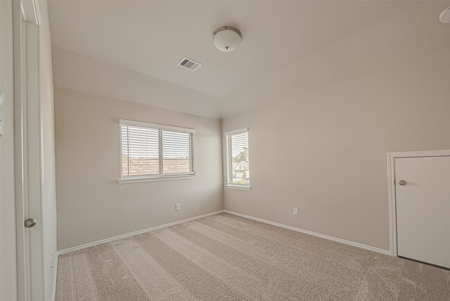 Building Photo - 32005 Towering Birch Trl