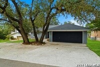 Building Photo - 167 Mary Ann Dr