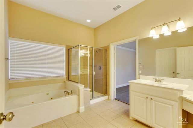 Building Photo - 11534 Castlebrook Ln