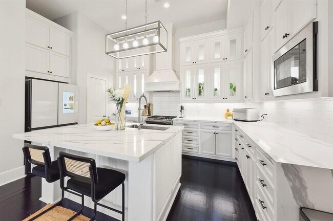 Building Photo - 2020 McGowen St