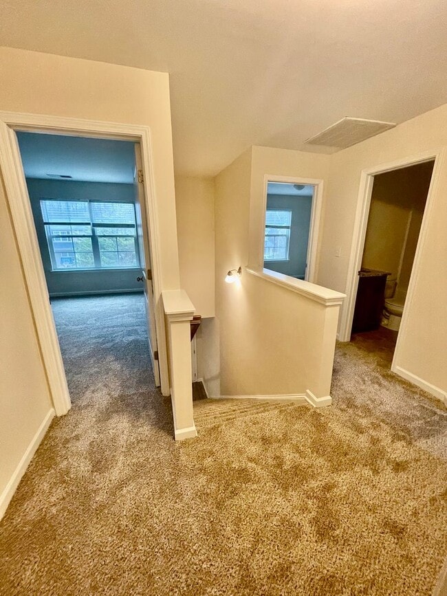 Building Photo - 244 Village Creek Way