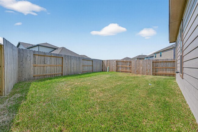 Building Photo - 7515 Sunlit Hbr Dr