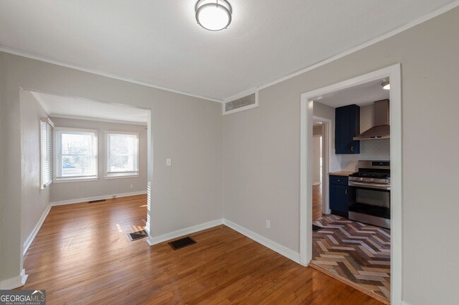 Building Photo - 152 1st St SW