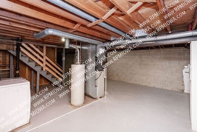 Building Photo - 217 Loomis Ave