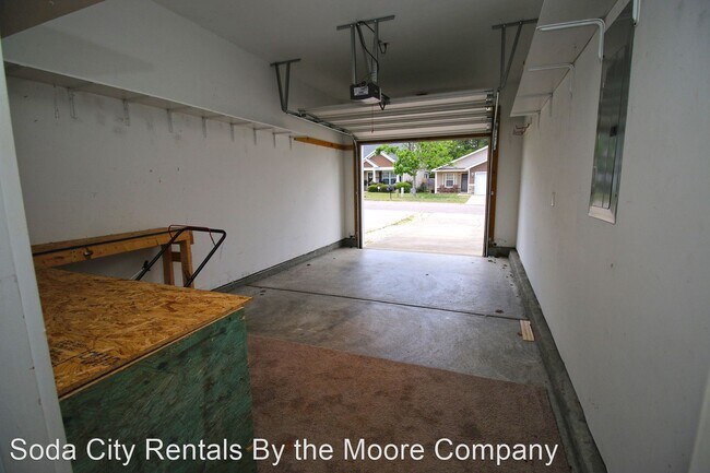 Building Photo - 2 br, 2.5 bath House - 119 Bonhomme Circle