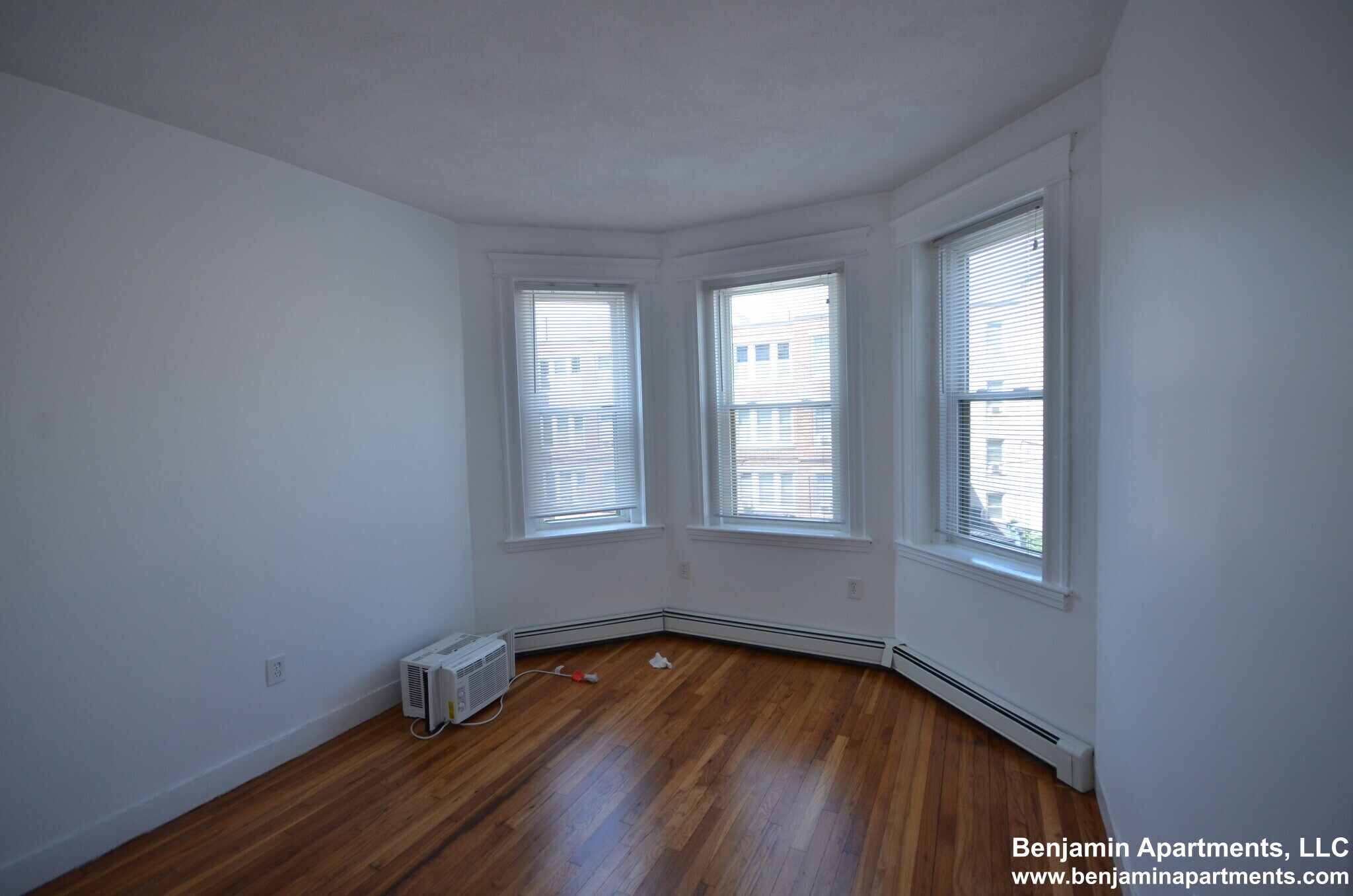 Building Photo - 1641 Commonwealth Ave