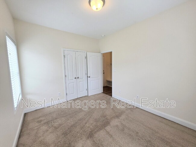 Building Photo - 173 Weston Woods St