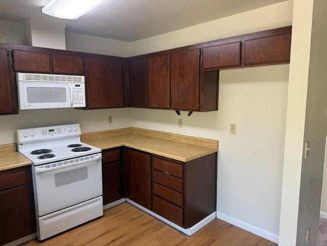 Building Photo - 2766 Applewood Dr