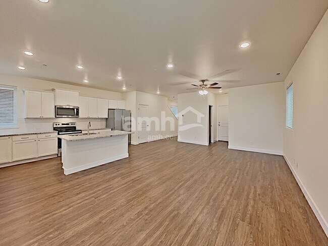 Building Photo - 13610 107th Ave Ct E