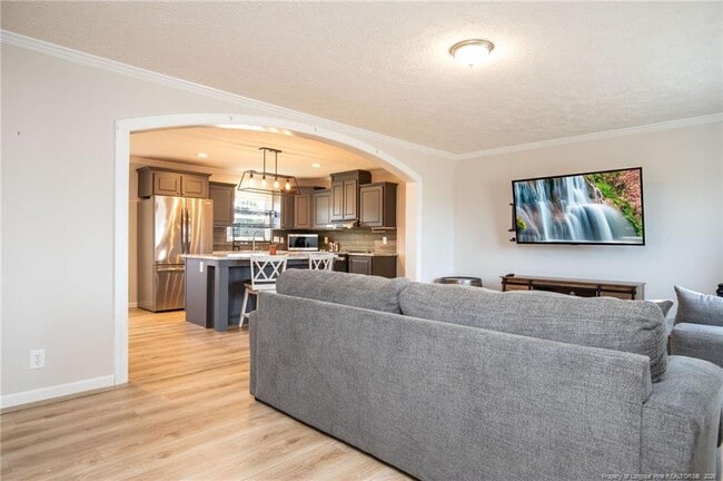 Building Photo - 37 Bermuda Dr