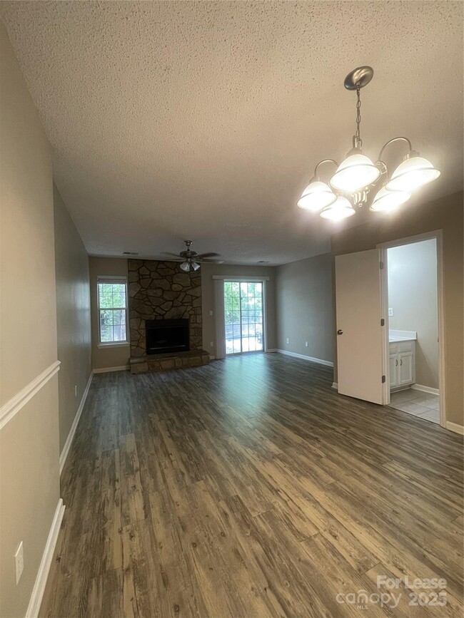 Building Photo - 6400 Windsor Gate Ln