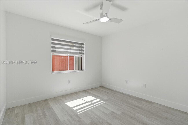 Building Photo - 164 NW 85th Ct