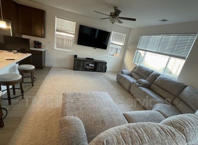 Building Photo - 1060 Lyonia Cir