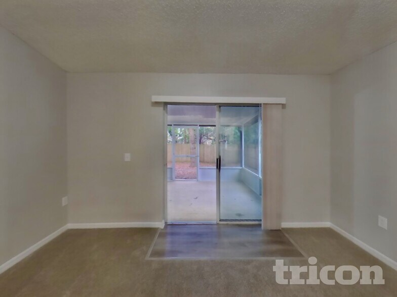 Building Photo - 7439 Lawn Tennis Ln